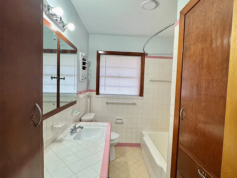 1701 Gillette St — Photo 19