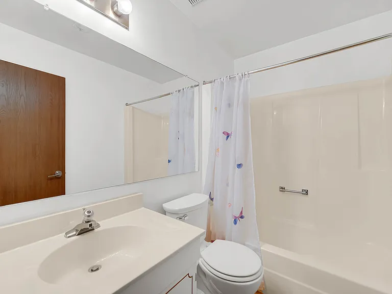 7000 Newport Dr #204 — Photo 19