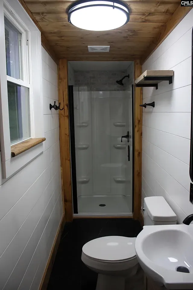 1 bed, 768 sqft, $1,200 — Photo 3