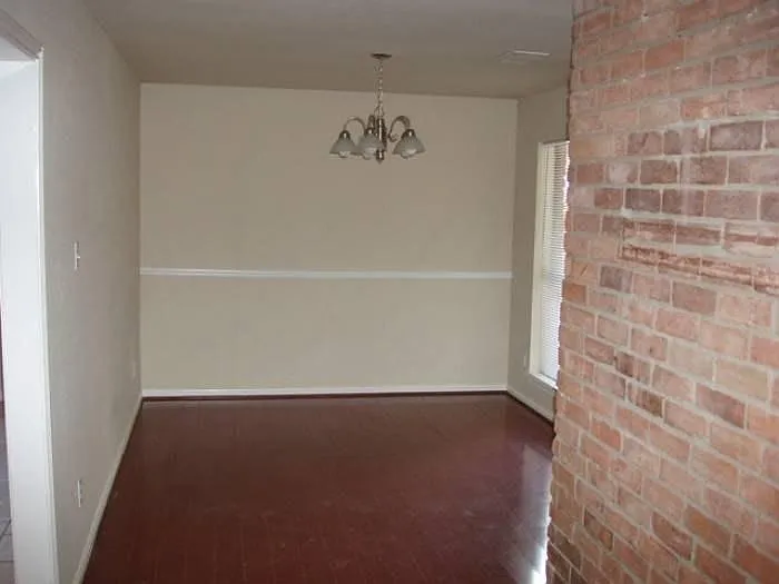 4 bed, 1834 sqft, $1,800 — Photo 2
