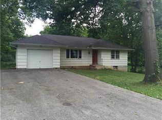 8907 E 35th St, Kansas City, MO 64129