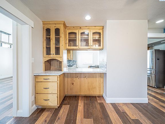 5th image of 230 Krough Rd