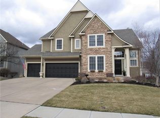 21604 W 100th Ter, Lenexa, KS 66220