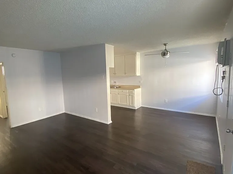 15537 Nordhoff St — Photo 24