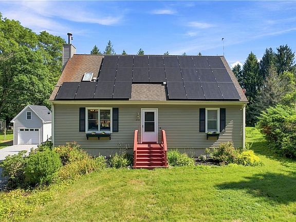 2nd image of 218 Shannock Hill Rd
