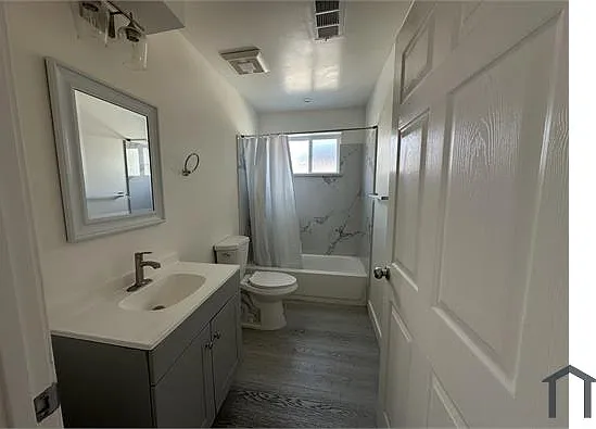 1435 45th Ave — Photo 9