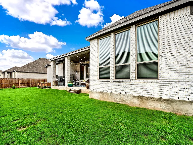 6826 Hallie Loop — Photo 43