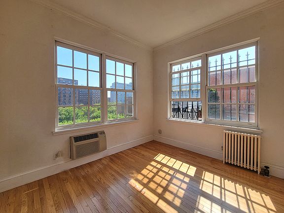 3rd image of 225 E 96th St #6RPH