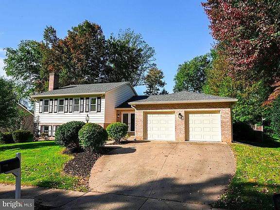 2nd image of 9711 Doulton Ct