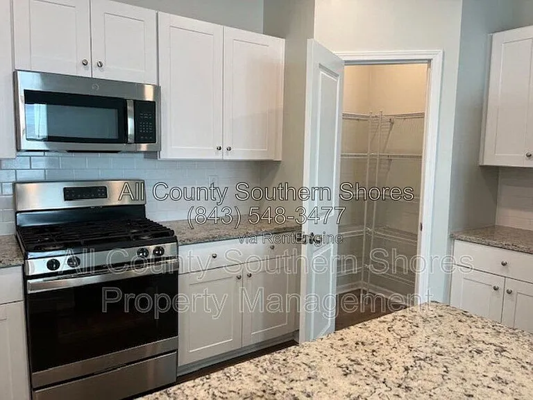 234 S Reindeer Rd — Photo 6