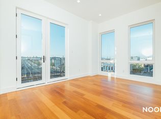 217 Green St APT 4G, Brooklyn, NY 11222