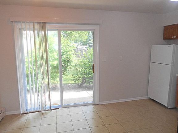 5th image of 22 W Grand Ave APT 7