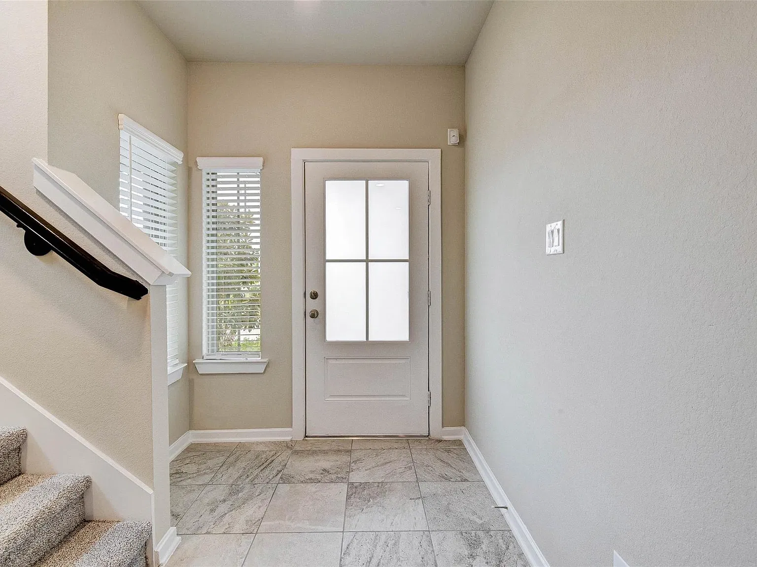 3 bed, 2.0 bath, 1756 sqft, $2,800 — Photo 4