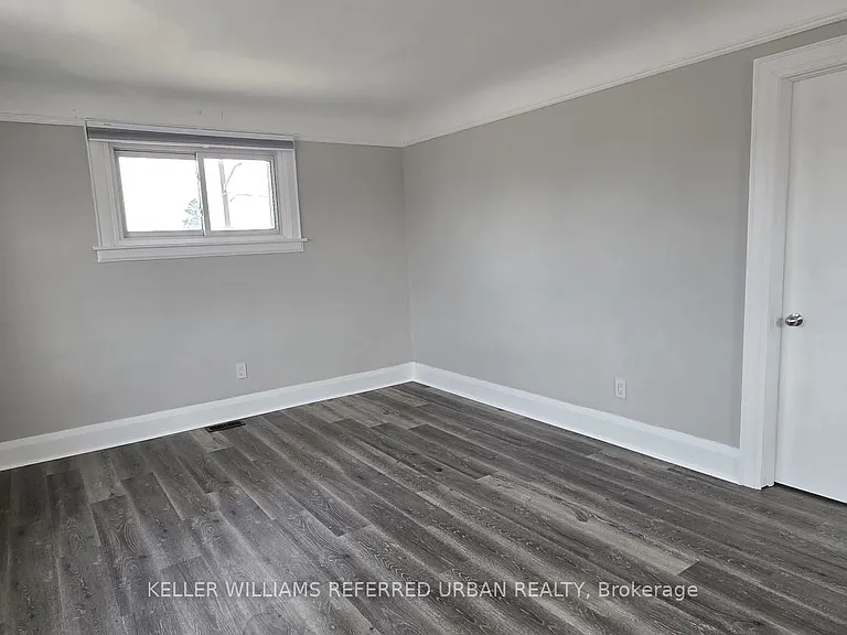399 King St W — Photo 12