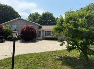 1332 W Glenlord Rd #1332, Saint Joseph, MI 49085