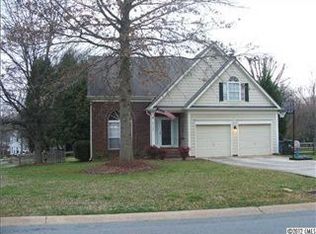 2732 Edgebrook Cres, Matthews, NC 28105