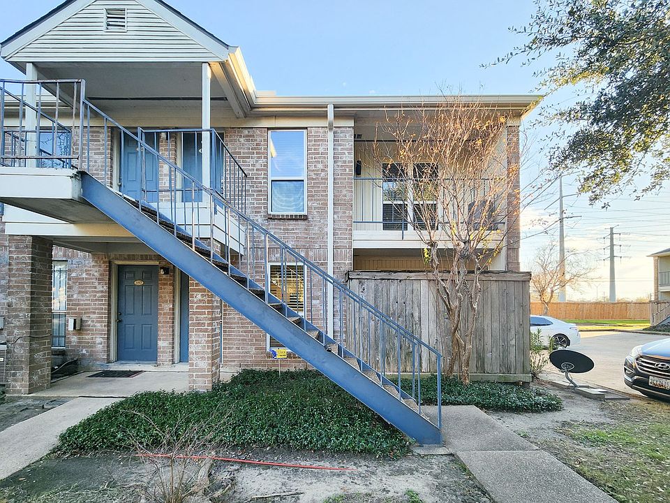 1st image of 3900 Woodchase Dr APT 160