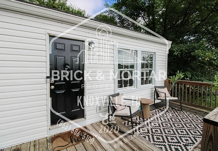 2417 Fillmore Ave — Photo 3