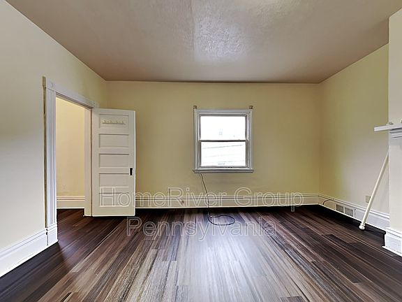 2nd image of 415 E Brady St APT 2