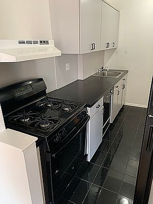 5th image of 382 Central Park W APT 12A