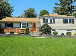 41 Hemlock Rd, Briarcliff Manor, NY 10510