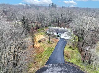 18 Beckett Rd, Bridgewater, CT 06752