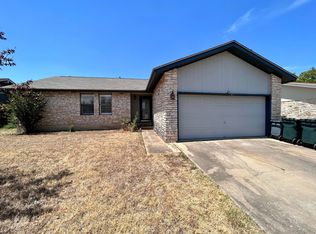 906 Spring Tree St, Round Rock, TX 78681