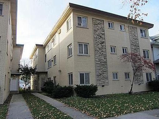 1st image of 828 N Austin Blvd APT 1E