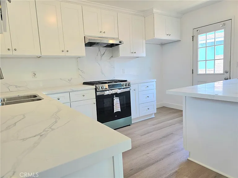 24223 Ambassador Pl — Photo 6