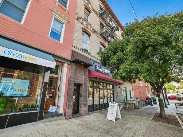 832 Washington Street image 1 of 9