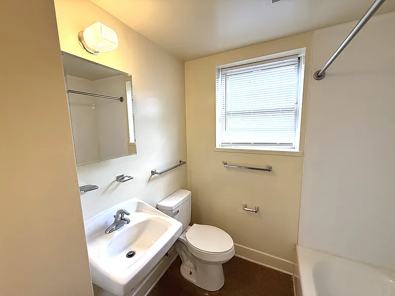1404 Maiden Ln SW #81 — Photo 6