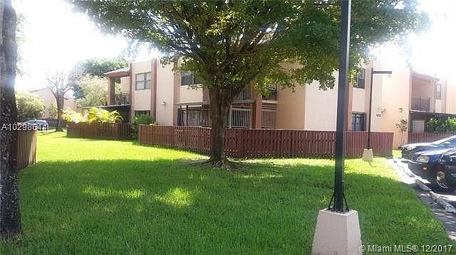 1st image of 400 W Park Dr