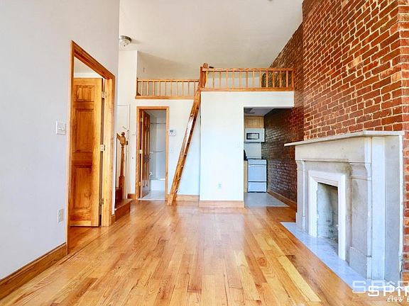 3rd image of 103 W 73rd St #4R