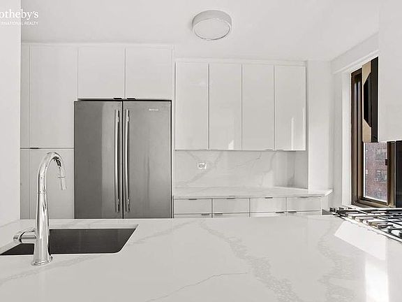 5th image of 425 E 63rd St APT W5d