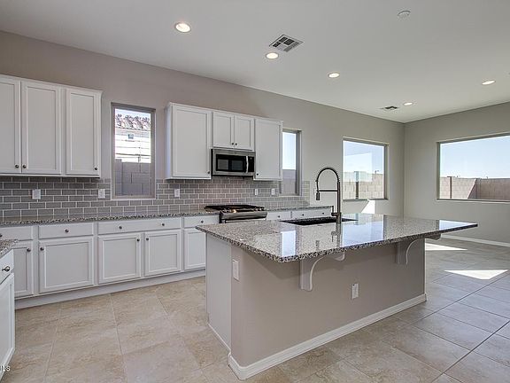 3rd image of 18407 W Mercer Ln