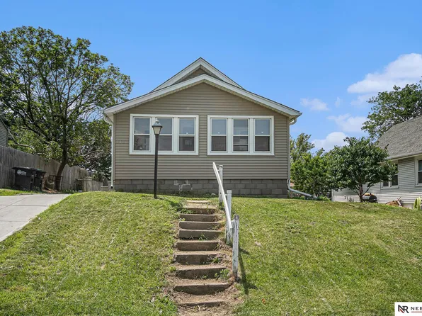 4131 X St, Omaha, NE 68107