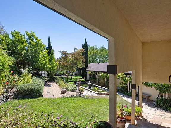 3rd image of 4636 Pepperwood Drive