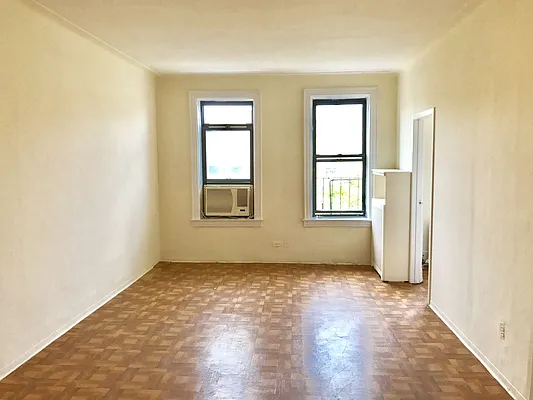 Rented by Voro, LLC | media 14