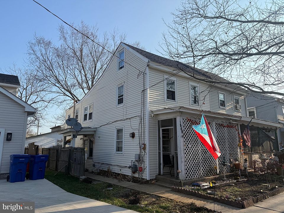 2nd image of 549 Columbia Ave
