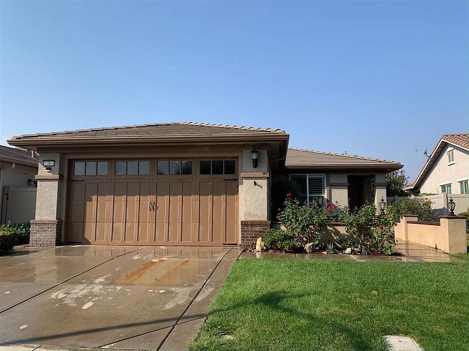 1st image of 2383 Shadow Berry Dr