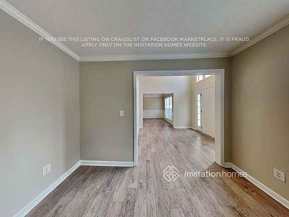 4th image of 1042 Simon Park Cir