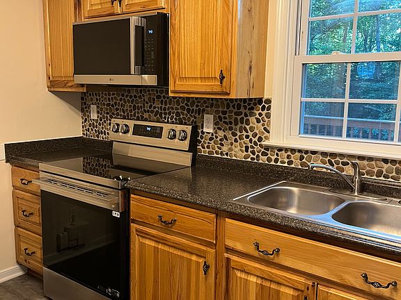 5th image of 4817 Valencia Pl