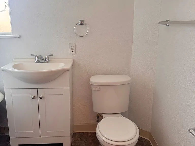 Rio Linda — Photo 17