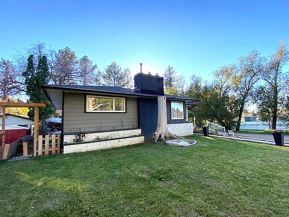 2nd image of 535 N 2a Ave W