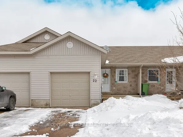22 Wilson Ave, Petawawa, ON K8H 3P5