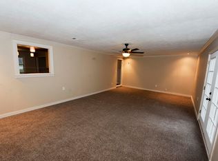 948 Meadow Heights Dr, Jackson, MS 39206
