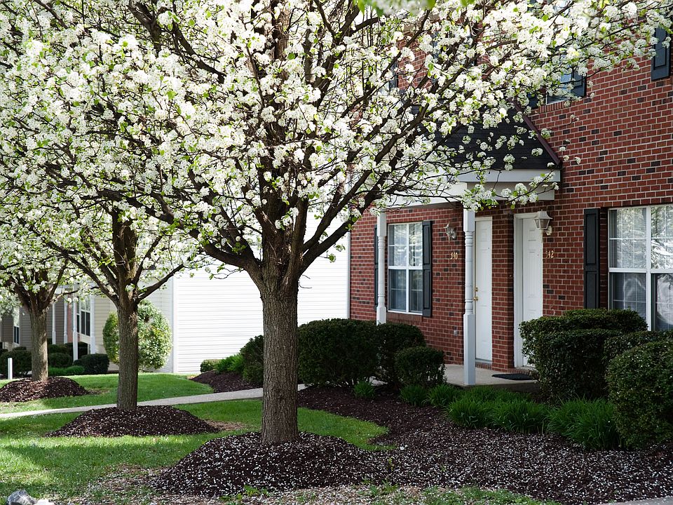 1st image of 1722 Stratford Dr