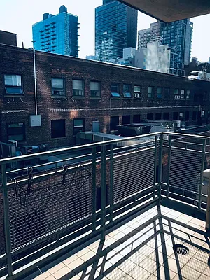 Rented by R New York | media 19