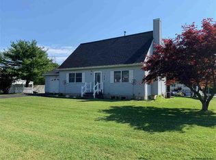 32 Magnolia Cir, Ravena, NY 12143