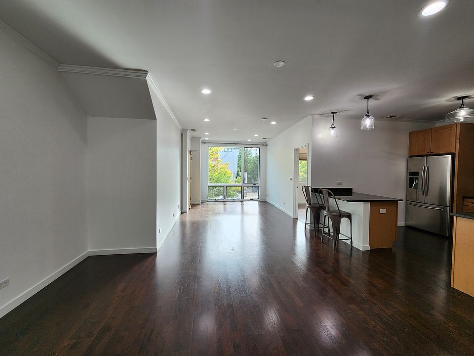 Living Room/Dining Room